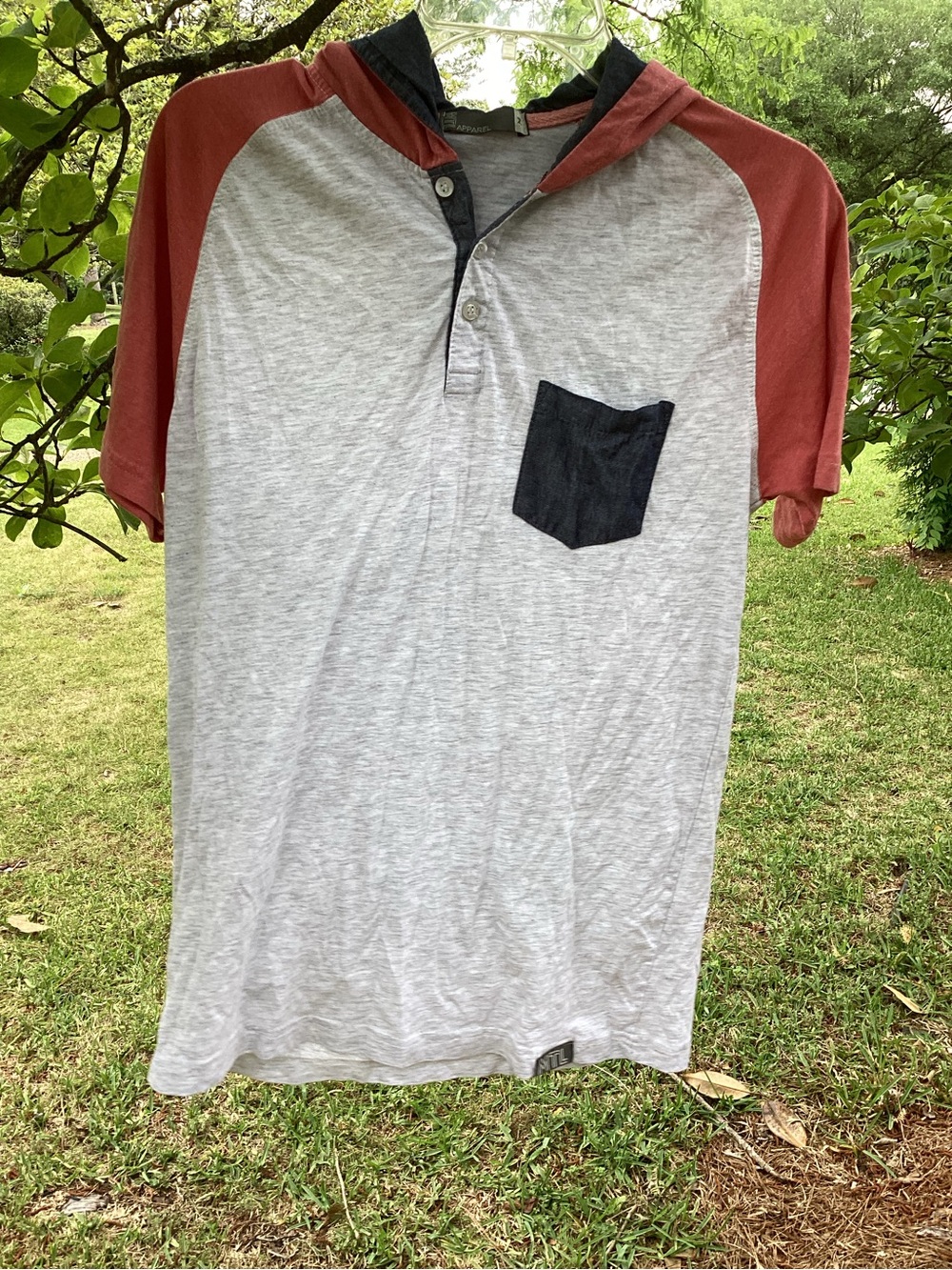 Heather Gray & Rust Raglan Hooded Henley Shirt with Contrast Pocket
